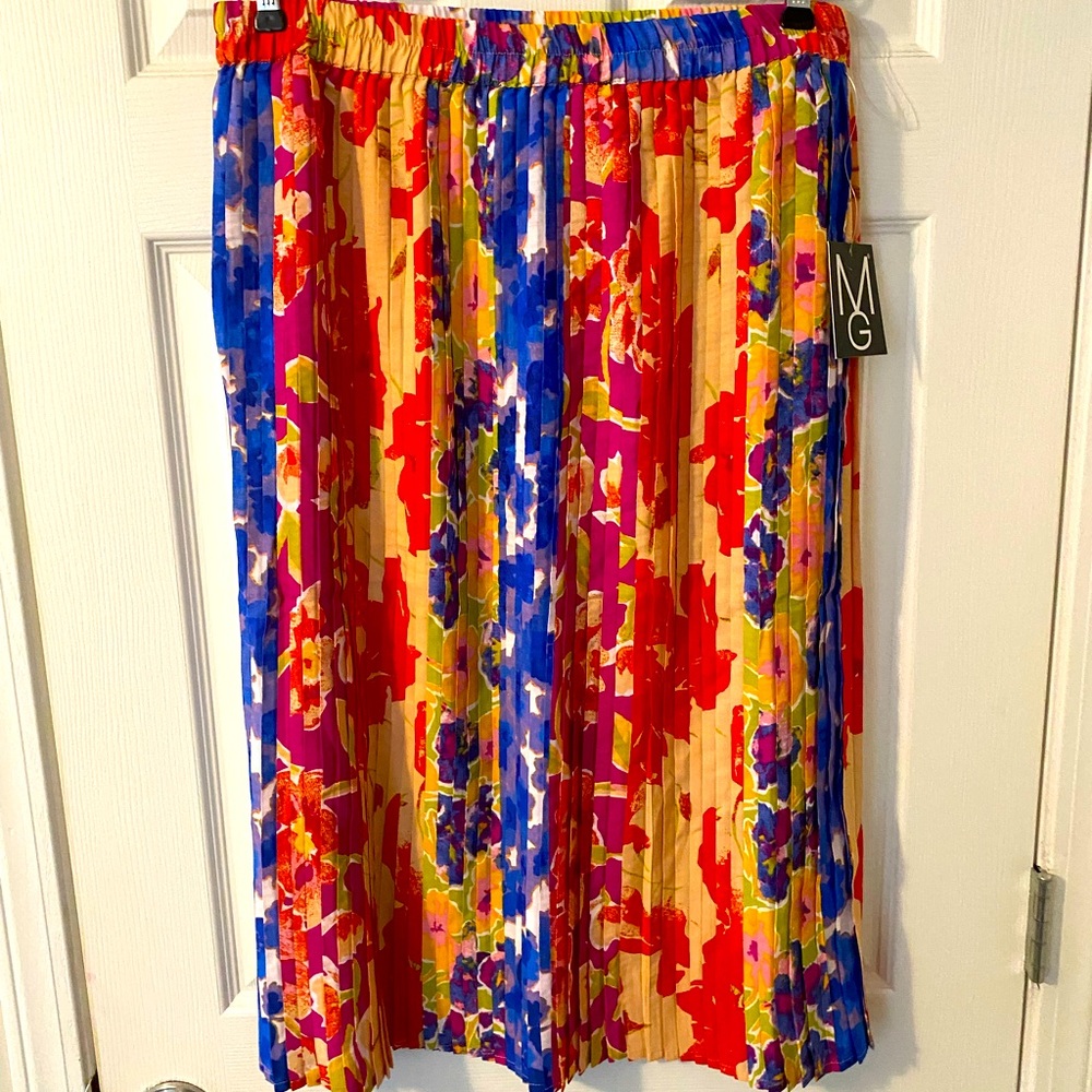 Women’s floral pleated skirt size XL